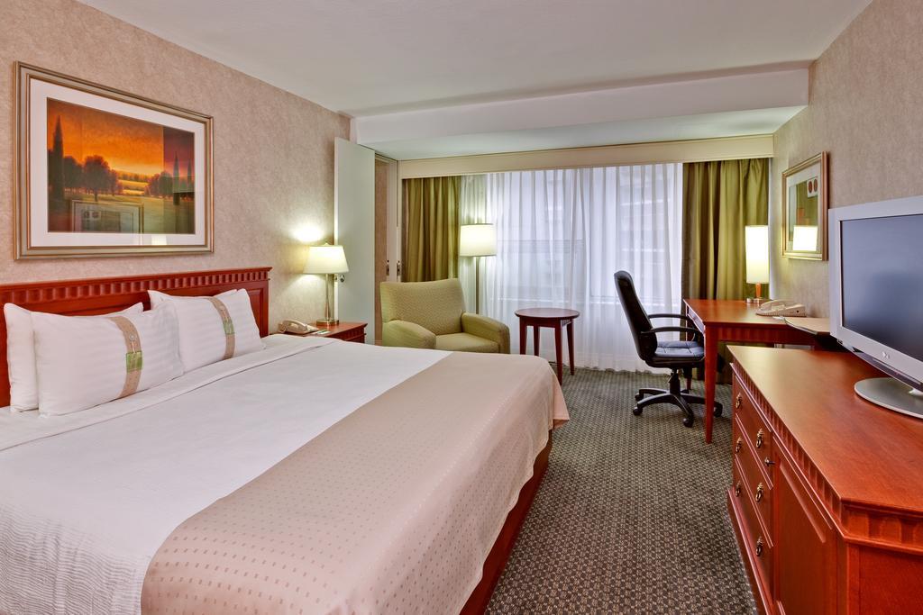 Holiday Inn Montreal Midtown Room photo